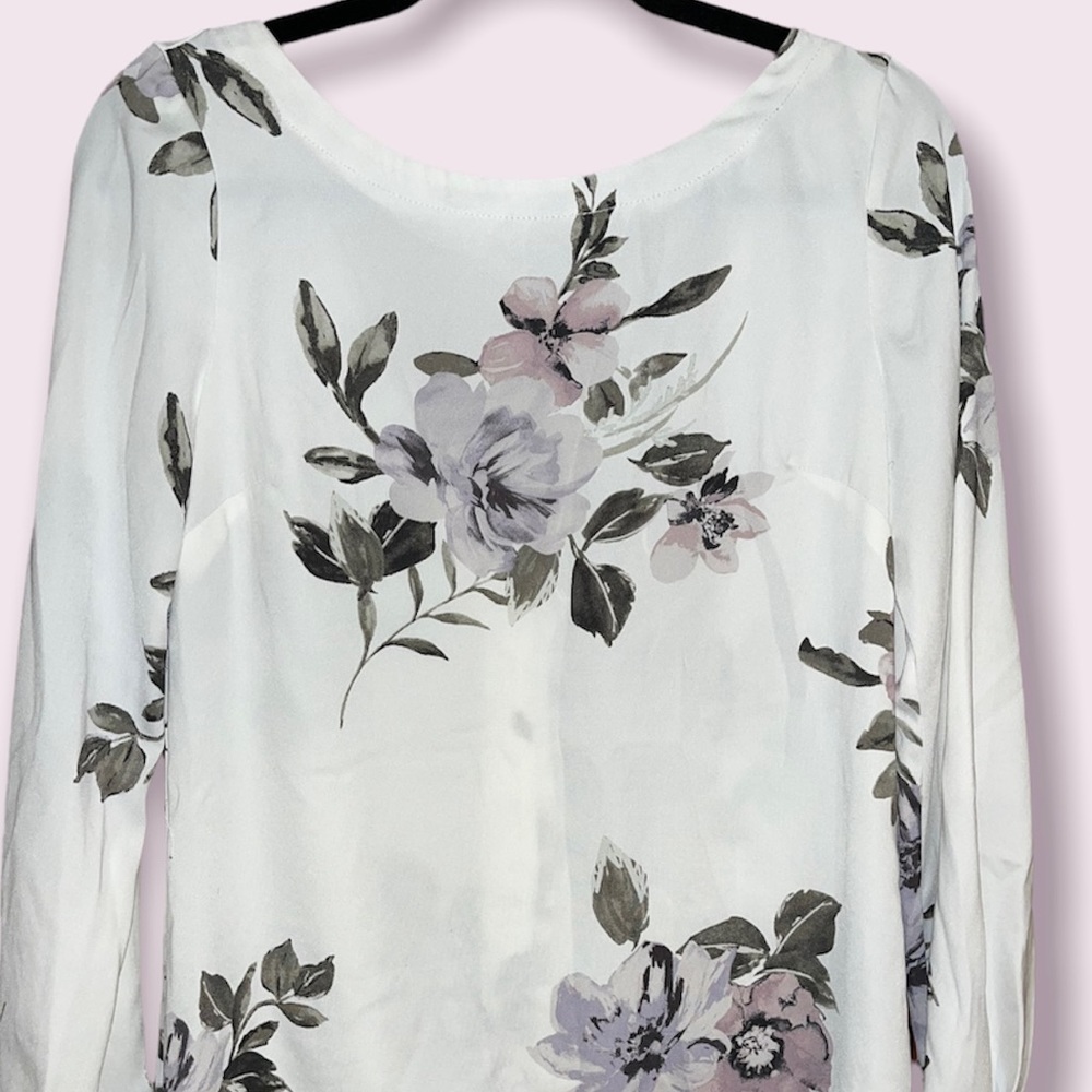 Dynamite Longsleeve Floral Top